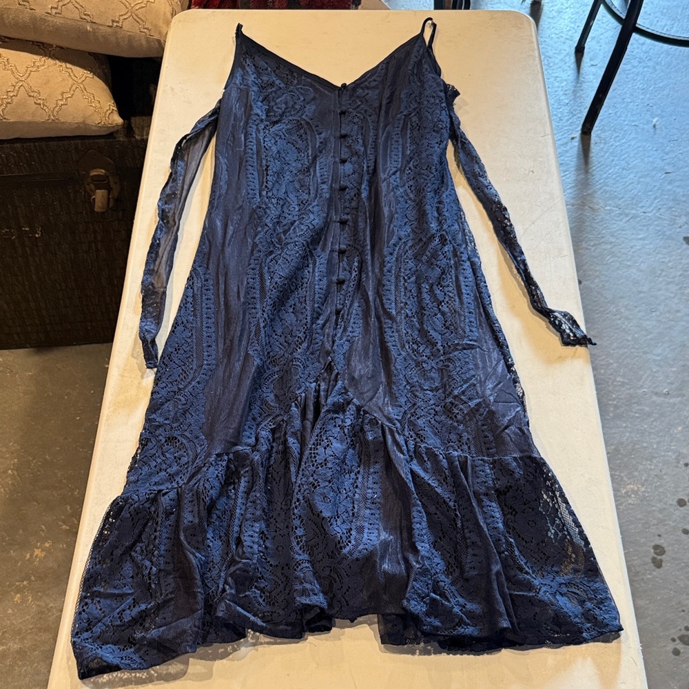 Lulu's Midnight Blue Lace Midi Dress